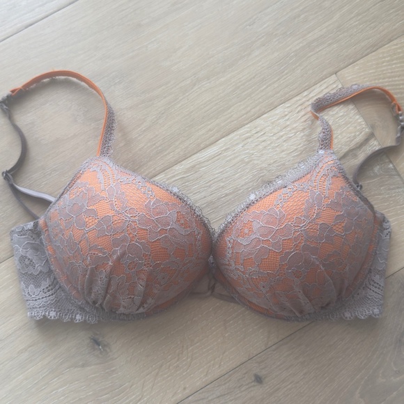 Victoria's Secret Bombshell Miraculous Plunge Bra 36B Orange With Nude Lace - Picture 2 of 10